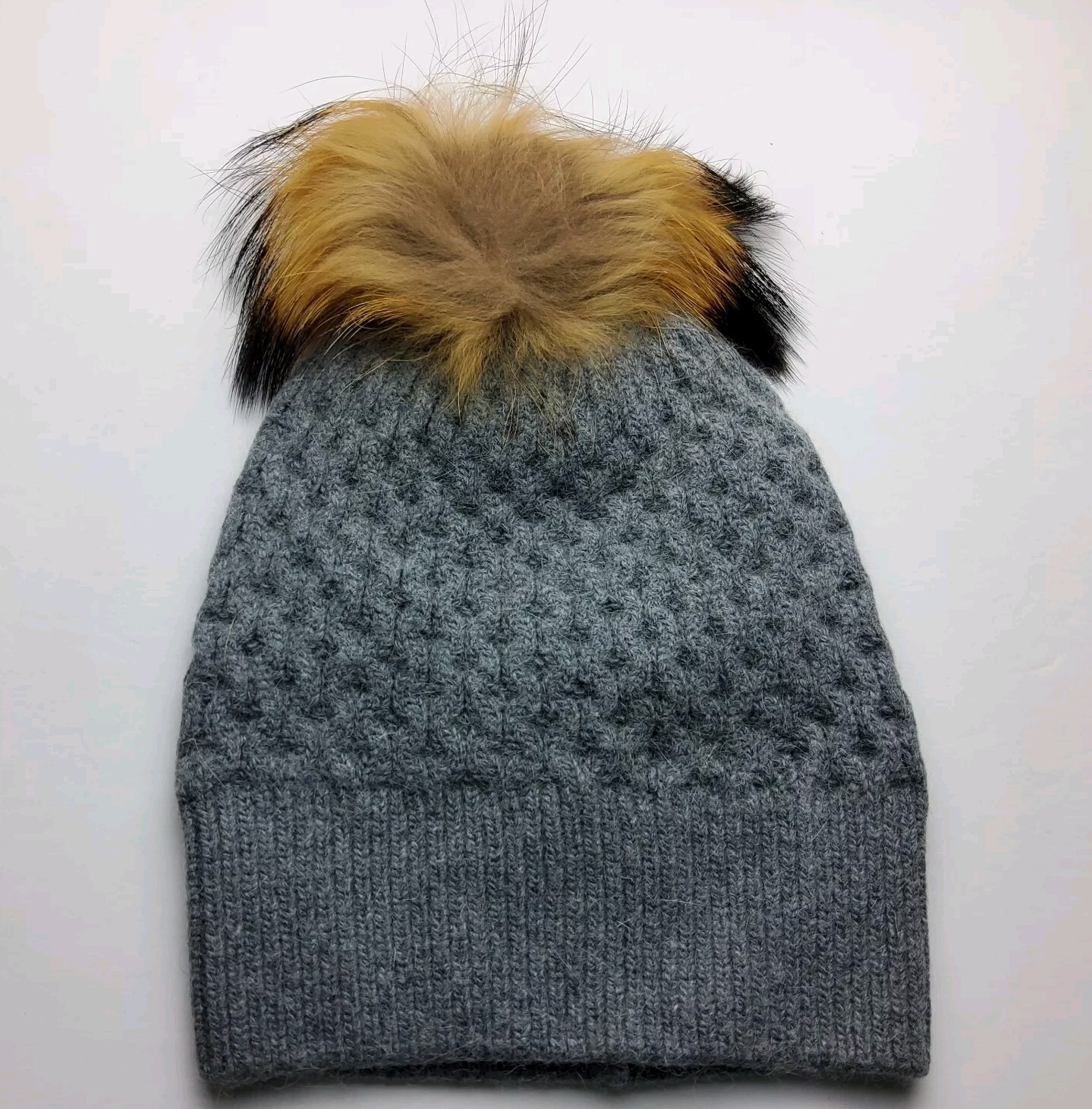 Cappello Yves Saint Laurent YSL lana pelliccia di coniglio pom maglia