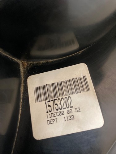 2000 Express 3500 Van Taillight Passenger Side OEM 15753202 Small Crack See Pics - Picture 2 of 8