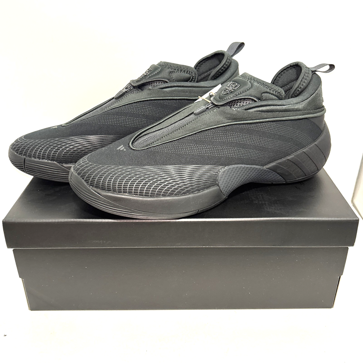 adidas D.O.N. Issue 7 JS1298 Core Black / Carbon / Core Black