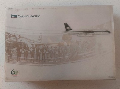 Nr. 0327 Cathay Pacific General Dynamics Convair 880 1:500