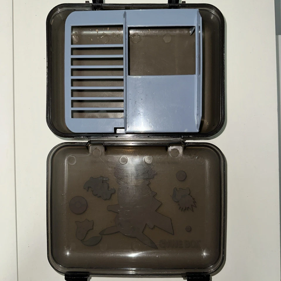 Pokemon Gold-Silver-Crystal-Pikachu Storage Carrying Case for Gameboy color - Image 2 of 3