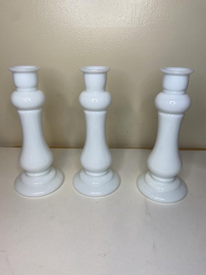 Vintage Bud Vases E. O. Brody Co. Milk Glass 8" M118 Made In USA 3