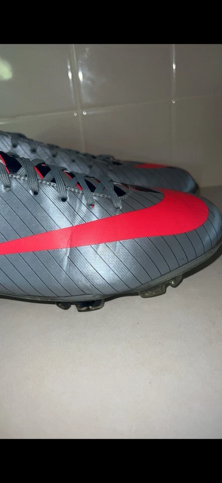Nike Mercurial Vapor VII CR7 Pinstripes 2010/11 Rare Edition - Image 4 of 4