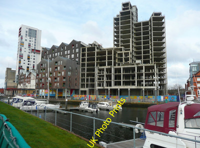 Foto 6x4 unvollendetes Gebäude, Ipswich Dockland Es sieht eher aus als ob das c2016