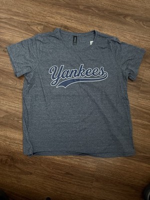 Yankees T-shirt Soft Style Material  Size Womens 2X