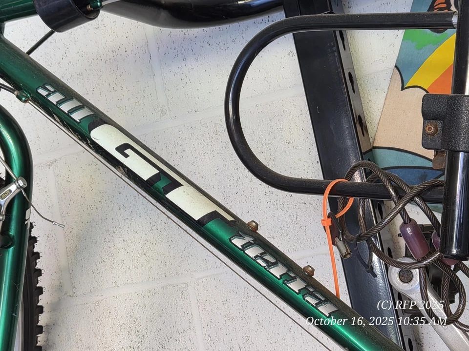 Bicicleta de montaña GT All TERRA verde de finales de los 90 Foto 2 de 2