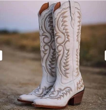 Durango tall crush cowgirl boots in ivory size 7b