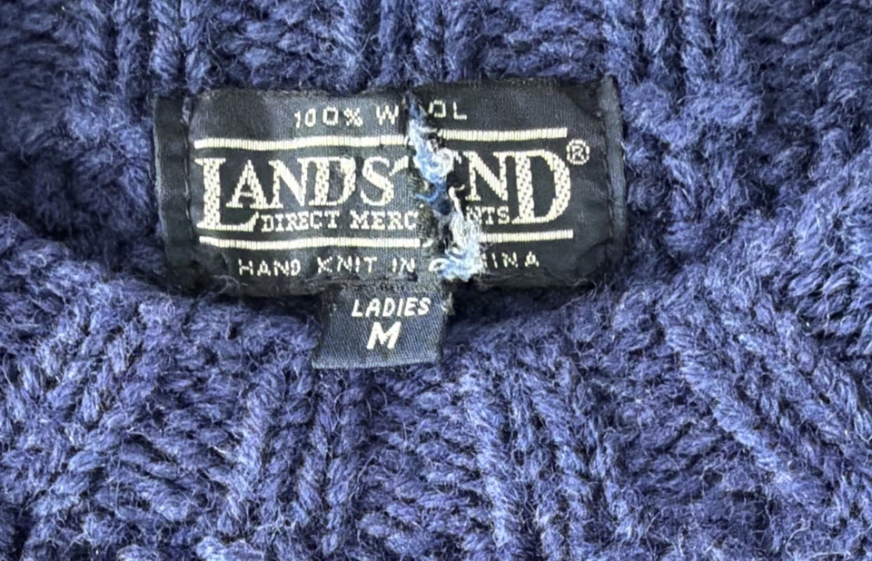 Suéter grueso tejido con cable azul marino mediano Lands' End para mujer tejido pesado Foto 3 de 4