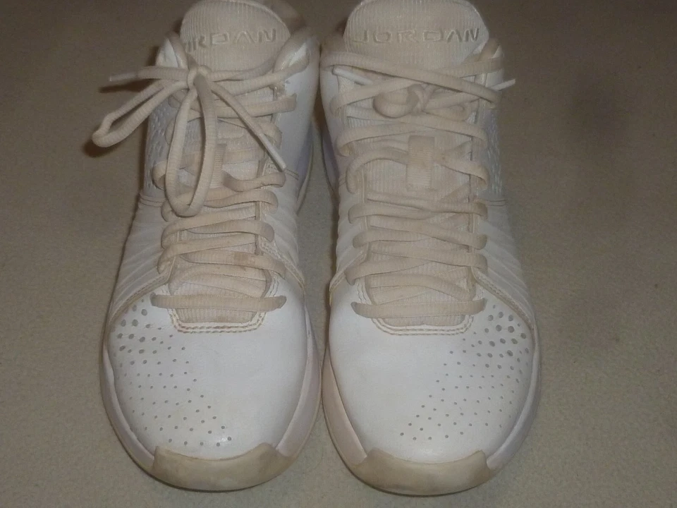 ZAPATOS NIKE AIR JORDAN 5 AM 807546-120 TALLA 8.5 ZAPATILLAS DE BALONCESTO BLANCAS PARA HOMBRE Foto 2 de 4