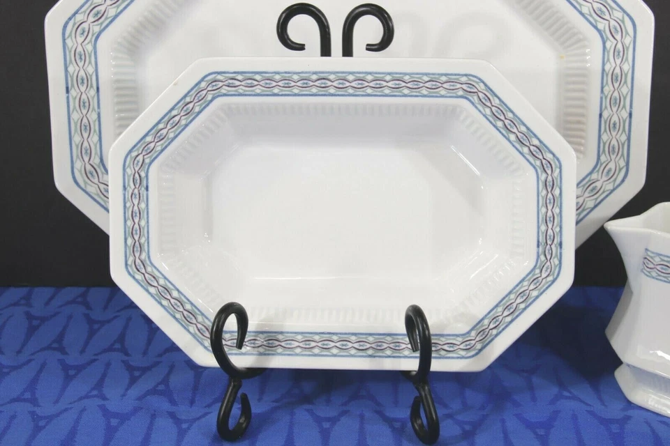 LOT: Independence by Castleton (Japan) Nantucket Platter, Serving Bowl, Creamer - Image 3 of 4