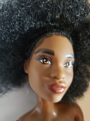 Nude Hybrid Barbie Doll Made to Move Body, AFRO, with Gorgeous AA Face New - Picture 9 of 10