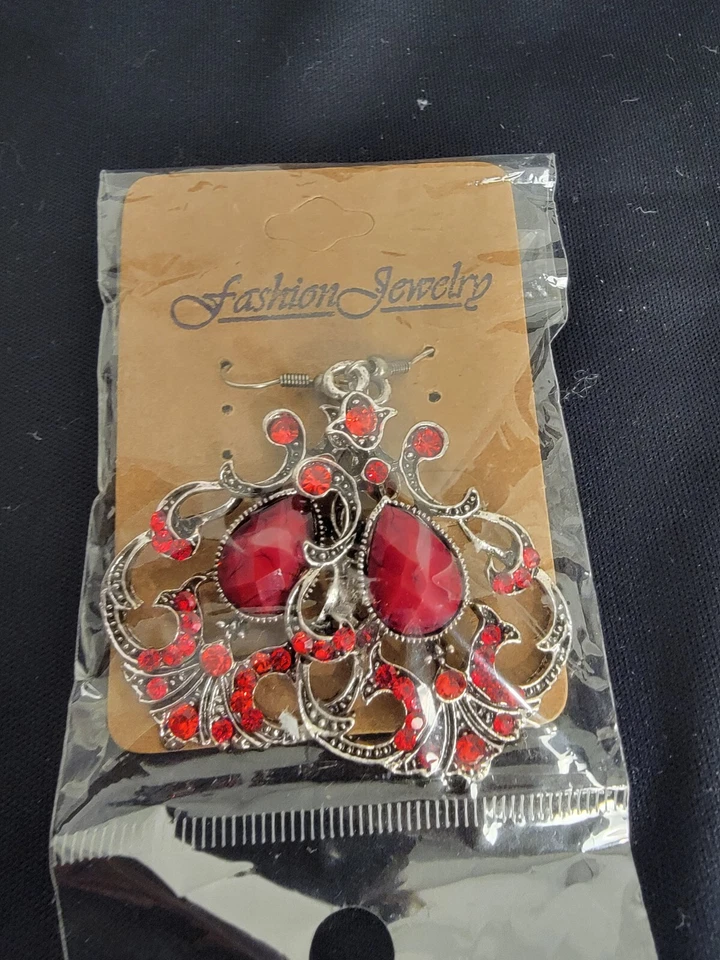 RUby CORUNDUM Red stone and crystal earrings. New! 2.5 dangle pewter vintage - Image 4 of 4