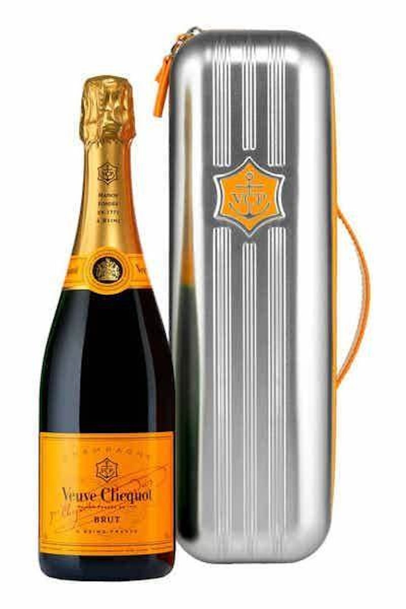 RARE VEUVE CLICQUOT CHAMPAGNE SILVER METAL SUITCASE TRUNK RARE VEUVE CLICQUOT CHAMPAGNE SILVER METAL SUITCASE TRUNK