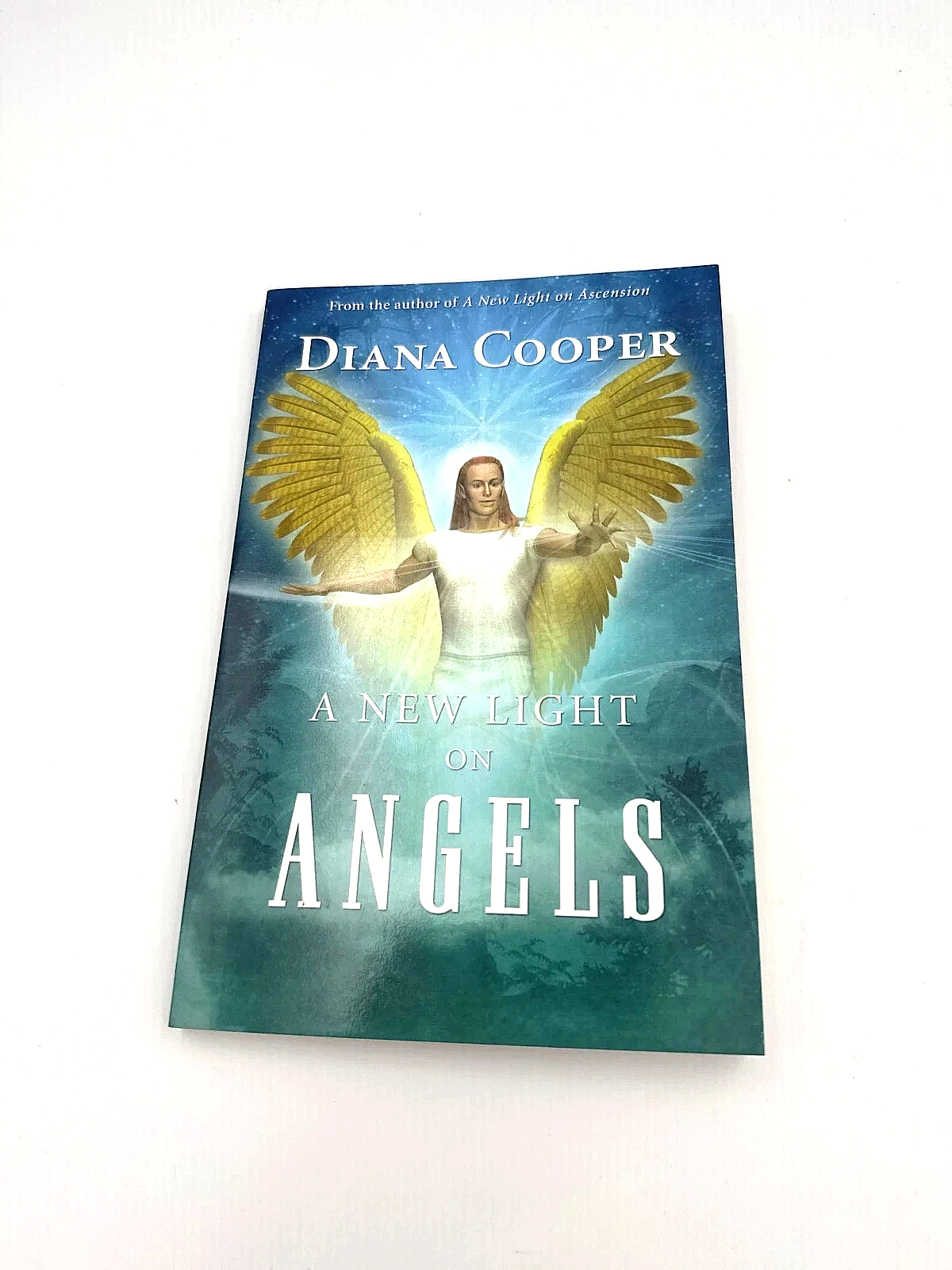 A New Light on Angels by Diana Cooper