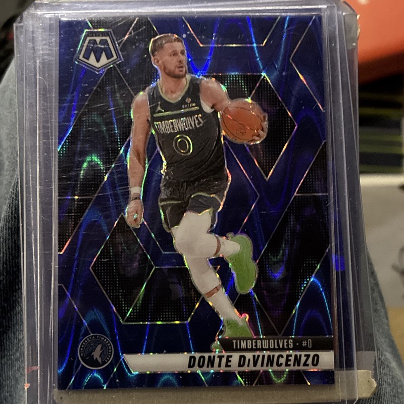 Panini 2024-25 Mosaic Donte DiVincenzo #73 Seismic Blue Prizm 03/149