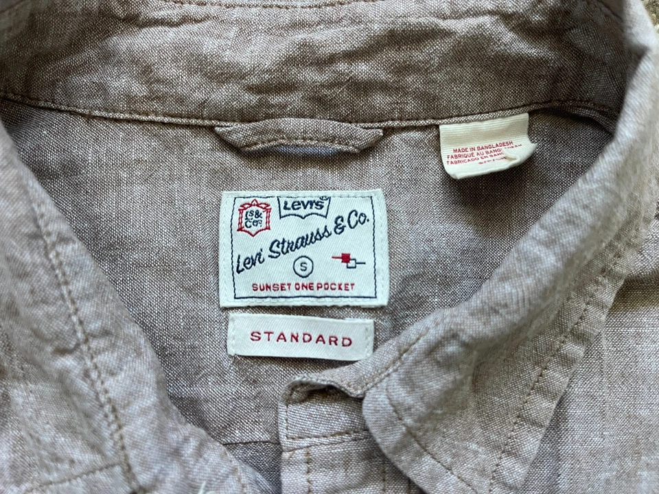 Camisa Levis Para Hombre Pequeña Abotonada Lino Algodón Manga Corta Puesta de Sol Un Bolsillo Foto 3 de 4