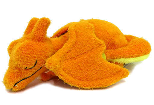 Peluche gigante de Pikachu de Charizard para relajarse