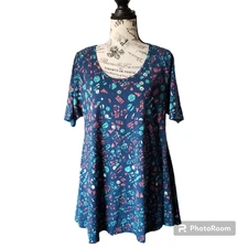 LuLaRoe womens Teal round neck Geometric shapes in multiple color tunic size m