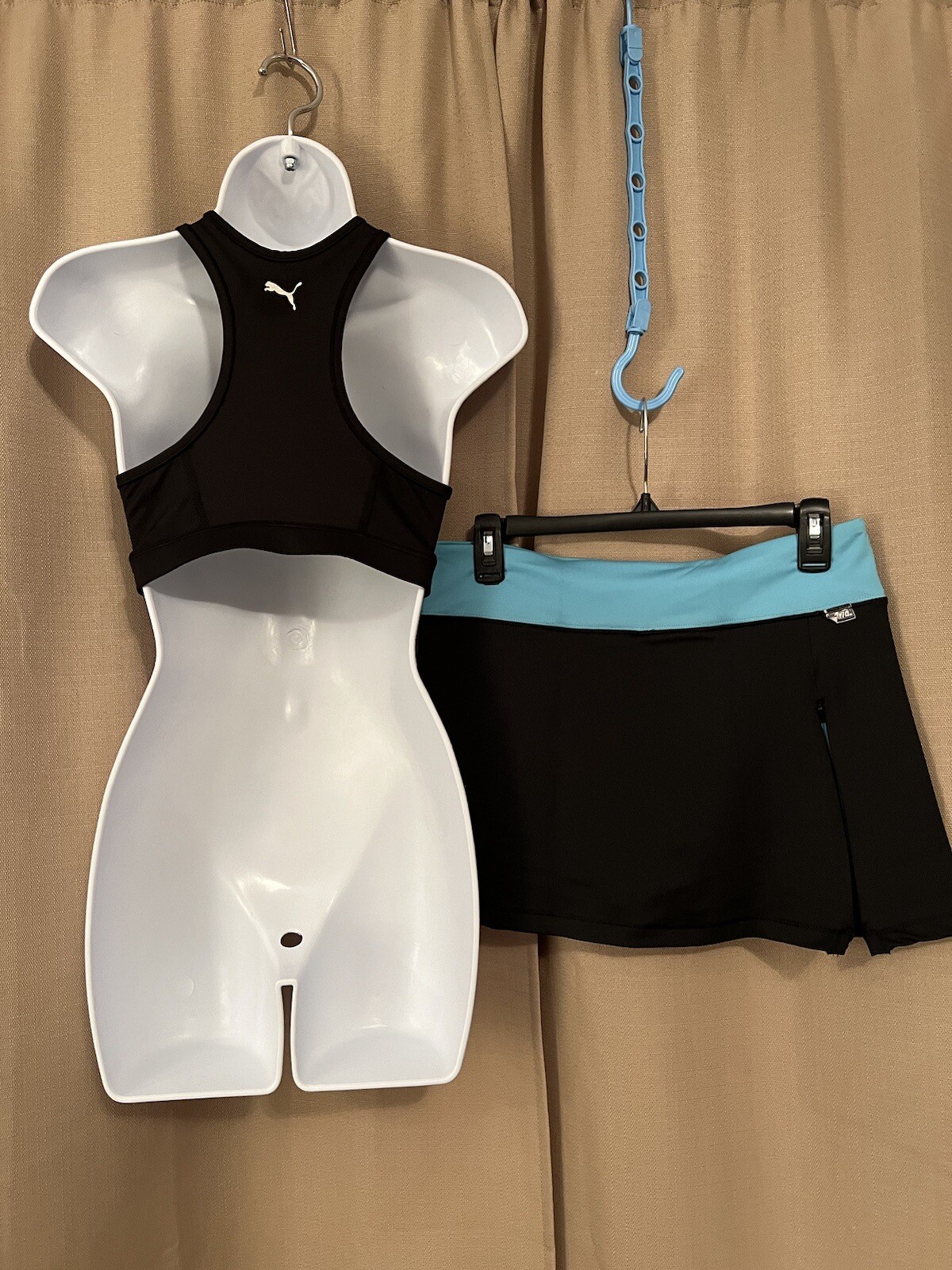 New Women Puma Sports Bra & Tennis Skort Size L/S image 2