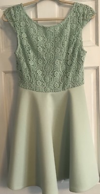 Lace V-back A-line Dress