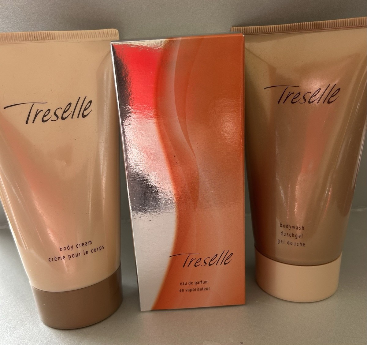 AVON TRESELLE Set (PERFUME 50ml EDP, B Lotion, Sh Gel) Rare