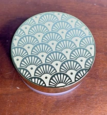 Estee Lauder BEAUTIFUL Perfumed Body Powder 1 oz NWOB, SEALED with puff