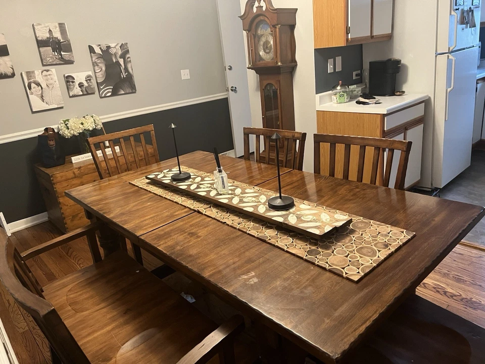 Wood Dining Room Table seats 6 expandable to 10 - Image 2 of 3