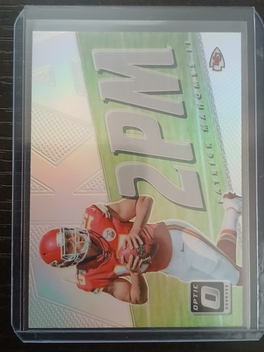 2017 Donruss Optic Patrick Mahomes Prizm AKA 2PM Rookie Card #30
