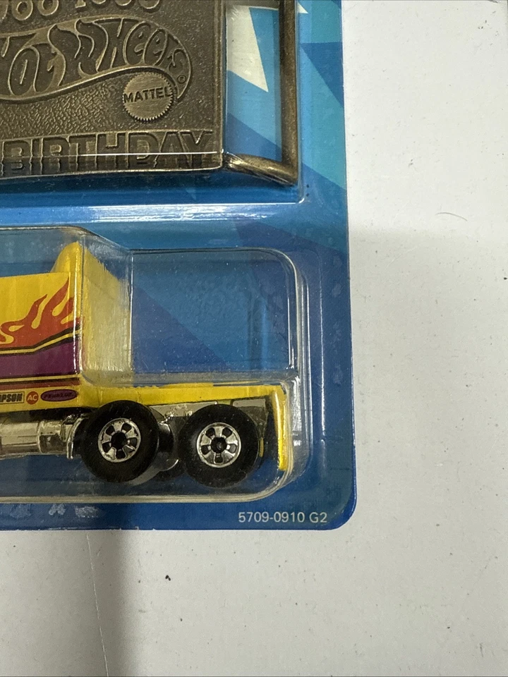 Hot Wheels Especial 15 Cumpleaños Juego de 3 Coches con Hebilla de Cinturón Coleccionable De Colección Foto 2 de 4