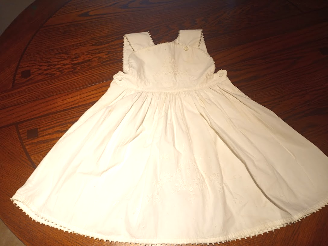 Vintage Beleza Little girls Size 2 Embroidery Bib Dress Made in Brazil (94)