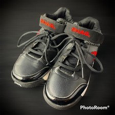 SHAQ Boys Sneakers in Black/White/Red Size 4
