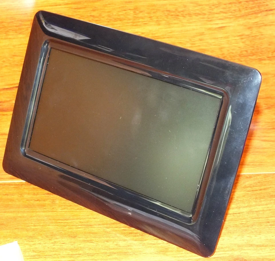 *FOR PARTS* Aluratek 7" Inch Screen LCD Digital Photo Frame (ADPF07SF) *READ* - Image 3 of 4