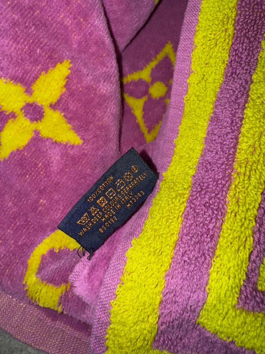 Louis Vuitton Drap Bain Monogram Magenta Yellow Classic Logo Bath
