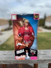 1998 CHICAGO BULLS NBA BARBIE DOLL MIB Mattel 20692 Basketball