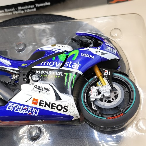 MINICHAMPS 1/12 Yamaha YZR-M1 Valentino Rossi MotoGP '14 Philip Island 122143146 - Imagen 18 de 24