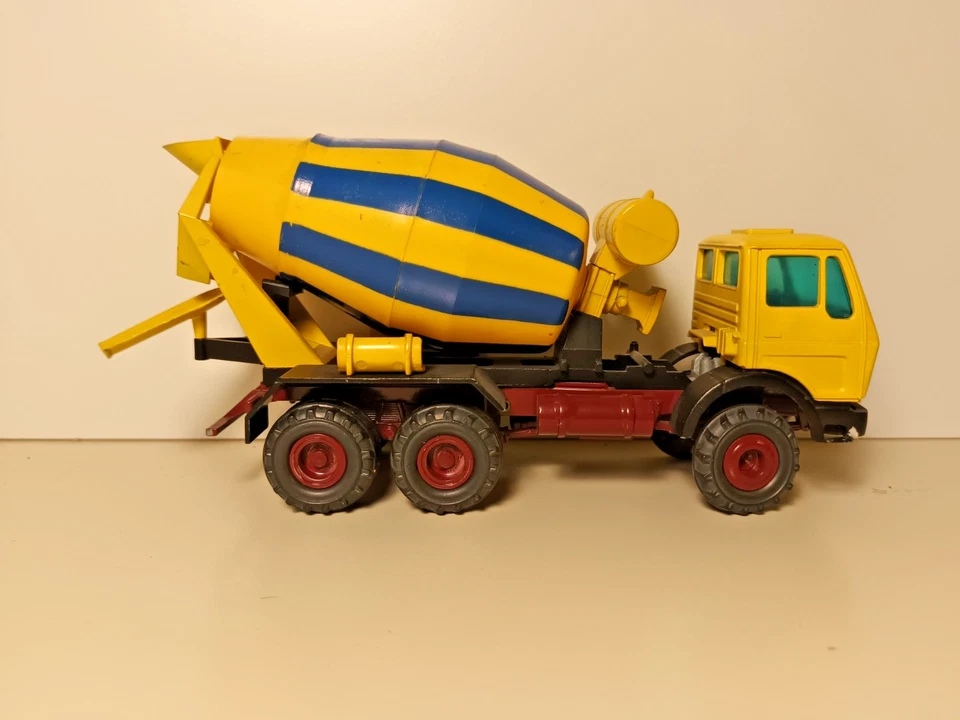 MERCEDES-BENZ Betonmischer 2224 B6x4 - Gescha #3044 con scatola -1/50 -anni '70 - Immagine 3 di 4