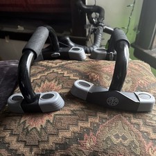 Push Up Bars Pair with Foam Grip Non Slip Sturdy Handles for Men Women