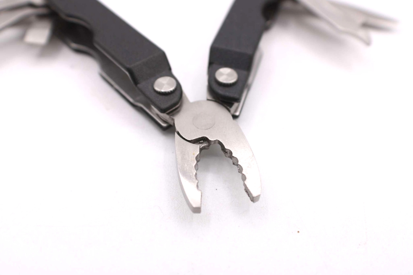 Multi-Tool Pliers Knife Screwdriver Storage Pocket Pouch Compact Camping Mechani