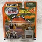 Vintage 1998 Matchbox Mattel Mission Bravo Mountain Commandos 4 Mini Action Fig.