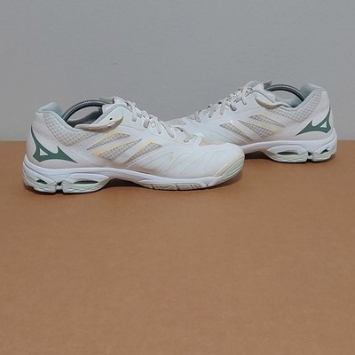  Mizuno  Wave Lightning Z5 Volleyball Women's Shoe  White SIZE 11 
