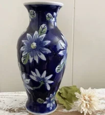 Vintage Blue & White Chinoiserie Tall Vase! Stunning! 