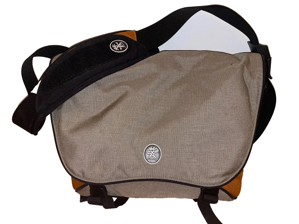 Crumpler Crumpler Messenger Over-The-Shoulder Cross-Body Bag- Laptoptasche -Kuri