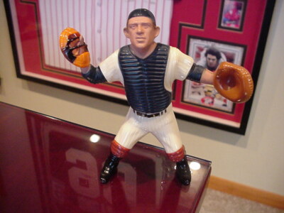 1958 - 1962 Hartland Plastics Baseball Statue Yogi Berra w