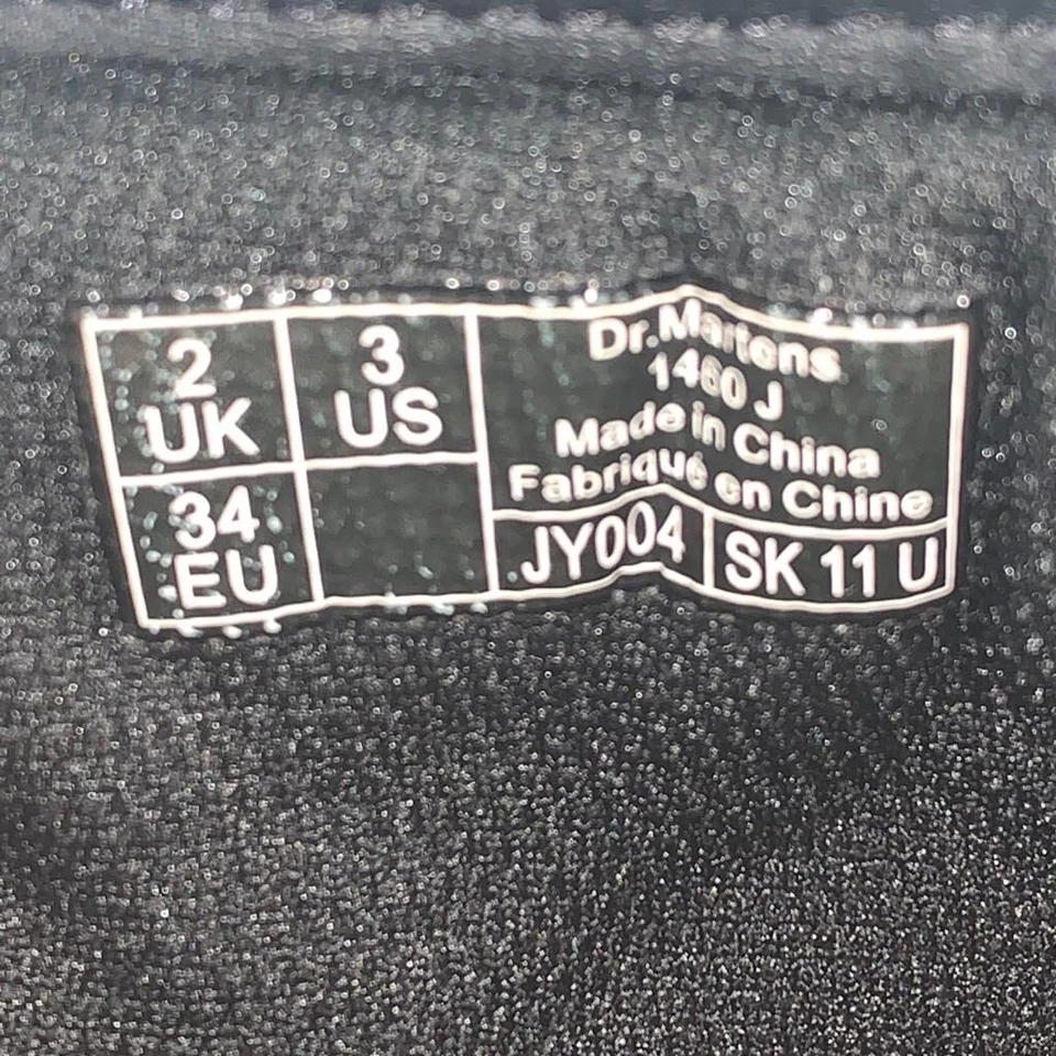 Dr Martens Air Wair Junior US Size 3 Black Leather 8 Eye Lace Up Boots 1460J - Image 3 of 4