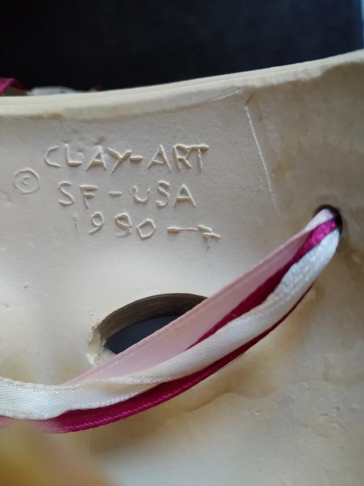 Máscara decorativa Art Deco vintage de arcilla San Francisco EE. UU. 1990 blanco y negro Foto 3 de 4