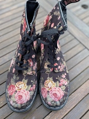 Dr Martens 1460 Castel Victorian Flowers Floral Pink Black Canvas