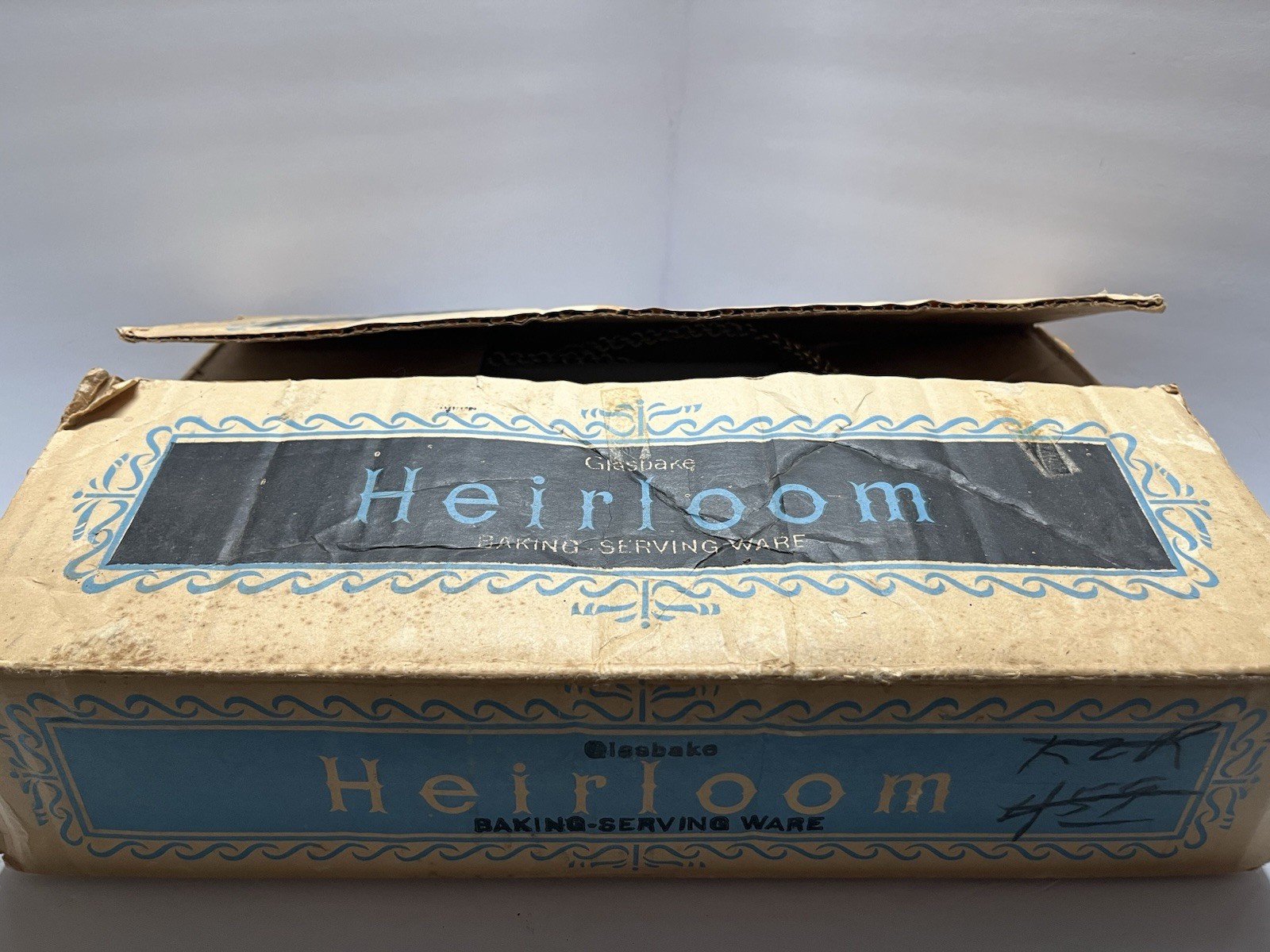 NOS NIB Glas Bake Heirloom Milk Glass 2 1/2 Qt Utility Dish w/263A Basket—NICE!