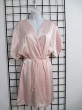 VAL MODE / USA 🌸 SIZE LARGE==PINK /  WRAP FRONT ROBE