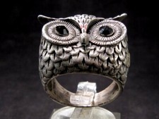 BEAUTIFUL VINTAGE SILVER PLATED OWL RING