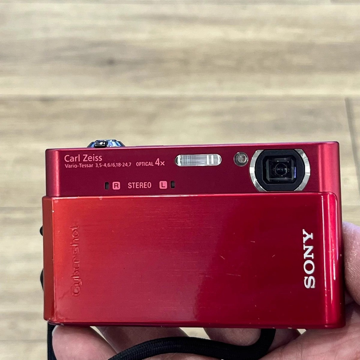 Sony CyberShot DSC-T900 Digital Camera 12.10 MP 4x Optical Zoom